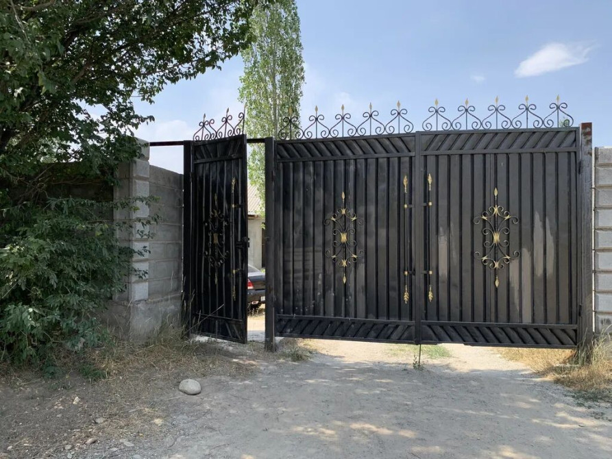 Дом, 8 м², 4 комнаты, Собственник, Косметический ремонт Бишкек - изображение 1