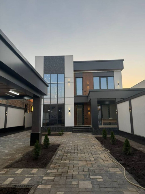 Дом, 270 м², 4 комнаты, Агентство недвижимости, Дизайнерский ремонт Bishkek - photo 1