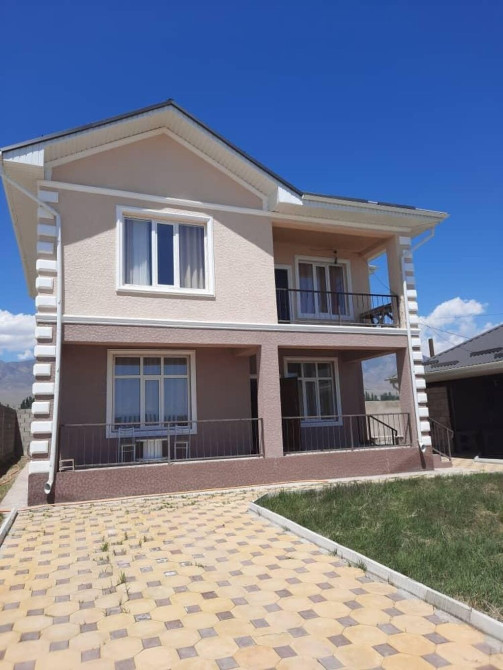 Коттедж, 110 м², 4 комнаты, Собственник, Евроремонт Бишкек - изображение 1