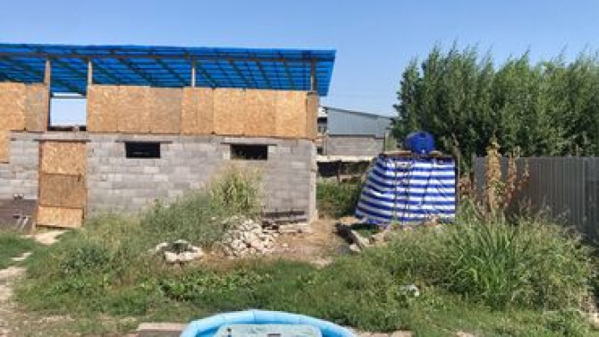 Дом, 6 м², 4 комнаты, Собственник, Старый ремонт Бишкек - сүрөт 2