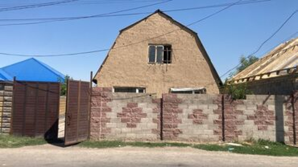 Дом, 6 м², 4 комнаты, Собственник, Старый ремонт Бишкек - изображение 3