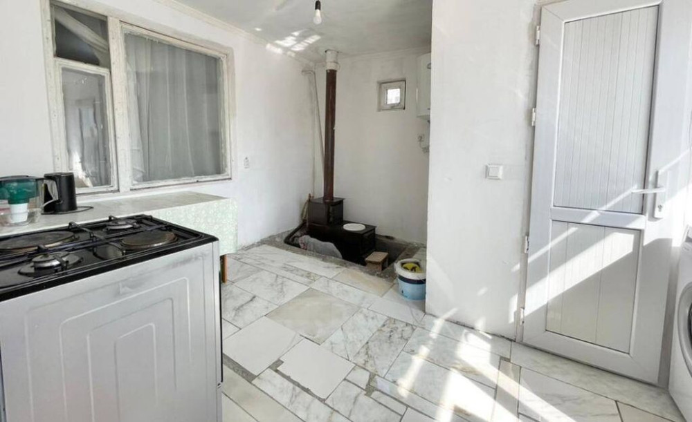 Дом, 80 м², 4 комнаты, Агентство недвижимости, Евроремонт Бишкек - сүрөт 1