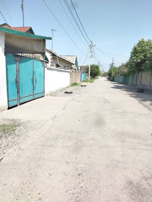 Дом, 70 м², 4 комнаты, Агентство недвижимости, Старый ремонт Бишкек - сүрөт 1