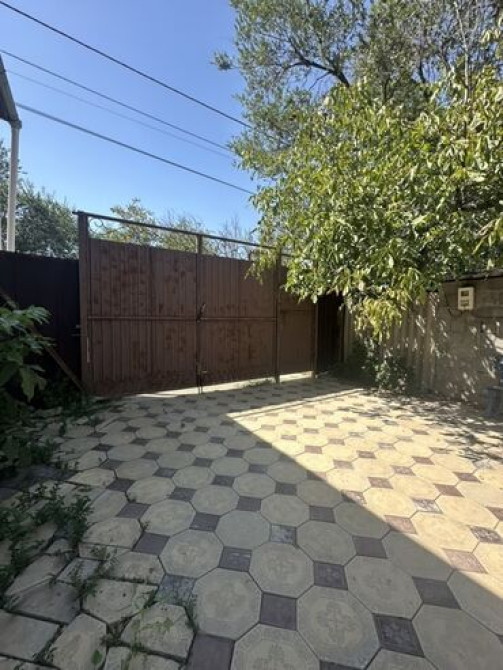 Времянка, 30 м², 2 комнаты, Собственник, Старый ремонт Bishkek - photo 2