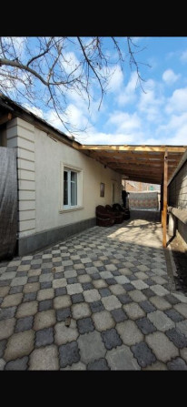 Дом, 80 м², 2 комнаты, Агентство недвижимости, Старый ремонт Бишкек - сүрөт 1