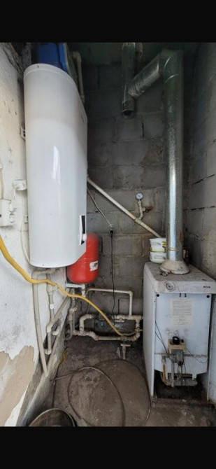 Дом, 80 м², 2 комнаты, Агентство недвижимости, Старый ремонт Бишкек - изображение 7