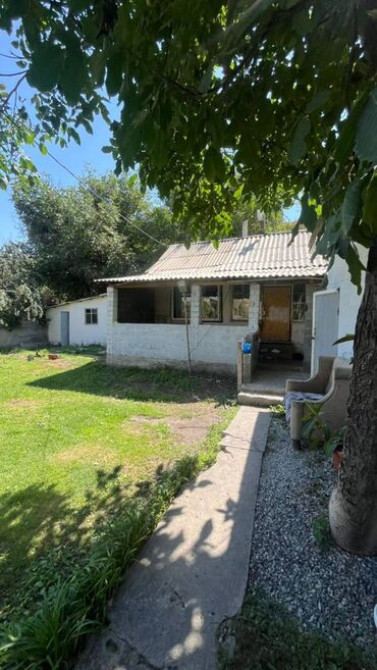 Времянка, 60 м², 2 комнаты, Агентство недвижимости, Старый ремонт Bishkek - photo 1