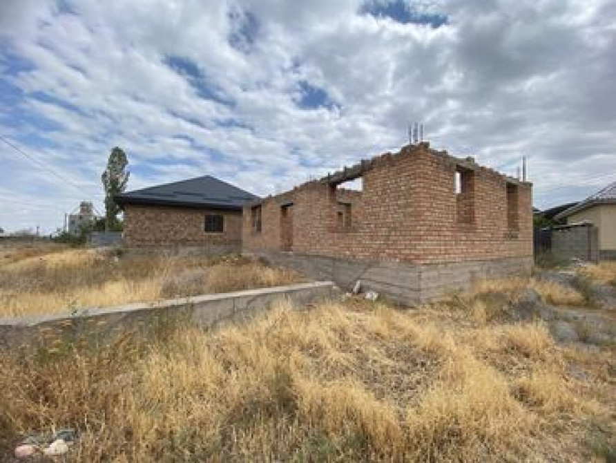 Дом, 297 м², 2 комнаты, Собственник, ПСО (под самоотделку) Бишкек - изображение 2