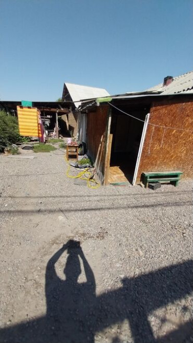 Дом, 57 м², 2 комнаты, Риэлтор, Старый ремонт Bishkek - photo 2