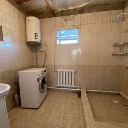Дом, 80 м², 2 комнаты, Агентство недвижимости, Старый ремонт Бишкек