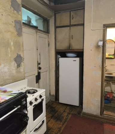 Барачный, 44 м², 2 комнаты, Собственник, Старый ремонт Бишкек - сүрөт 2