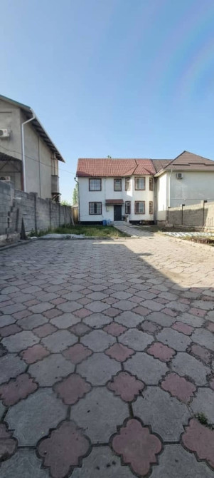 Дом, 110 м², 5 комнат, Собственник, Старый ремонт Бишкек - сүрөт 1