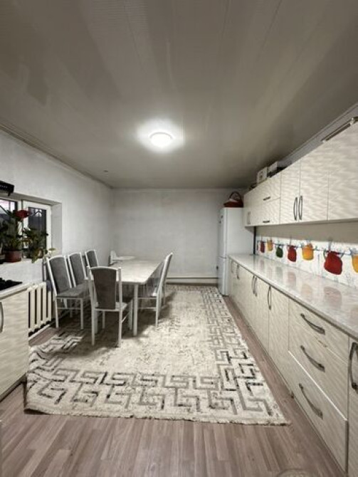 Дом, 240 м², 5 комнат, Собственник, Косметический ремонт Бишкек - изображение 2