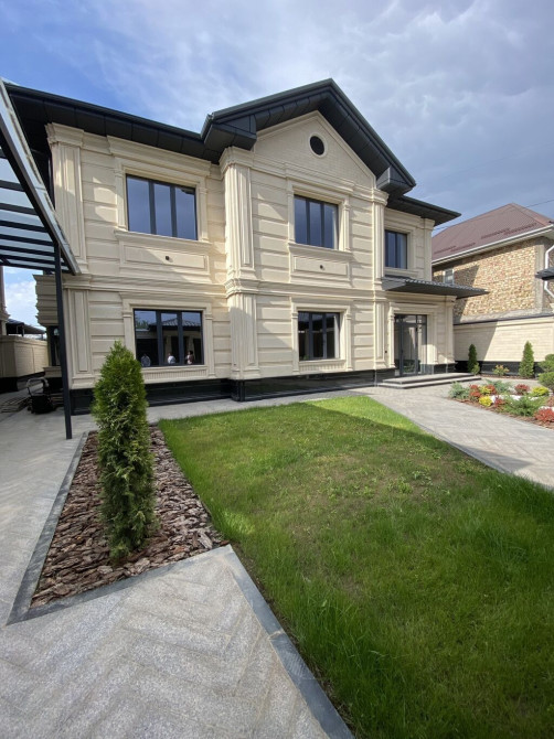 Дом, 320 м², 5 комнат, Собственник, Дизайнерский ремонт Бишкек - сүрөт 1