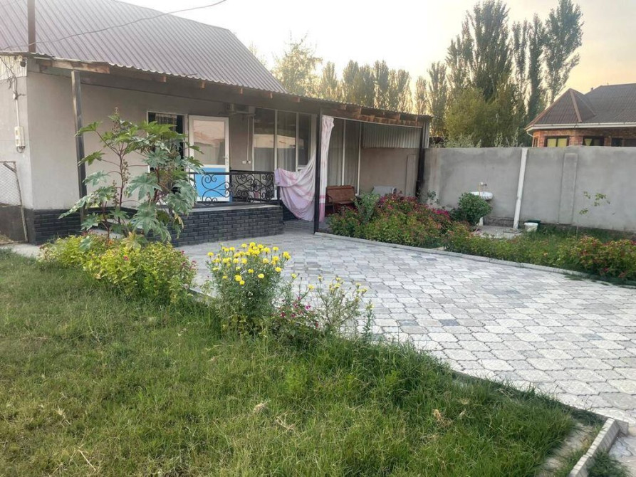 Дом, 100 м², 5 комнат, Агентство недвижимости, Косметический ремонт Бишкек - сүрөт 1