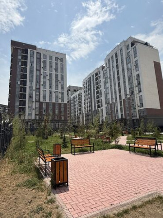 3 комнаты, 100 м², Элитка, 14 этаж, ПСО (под самоотделку) Бишкек - изображение 1