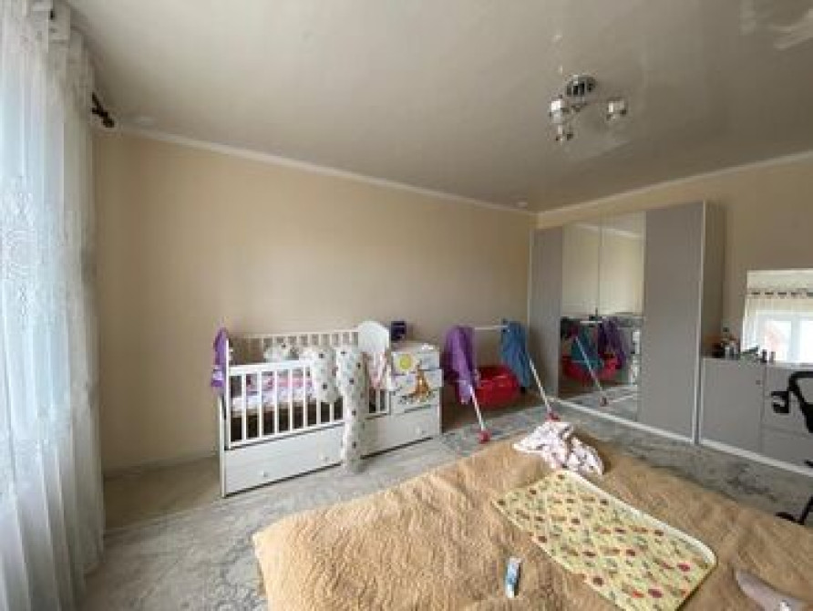 Просторная квартира с продуманной планировкой, включающей гостиную Бишкек - изображение 4