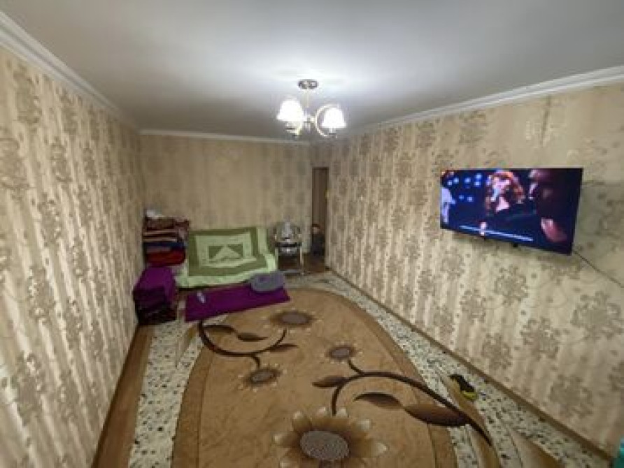 2 комнаты, 43 м², 104 серия, 3 этаж, Дизайнерский ремонт Бишкек - изображение 2