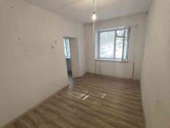 2 комнаты, 16 м², Малосемейка, 1 этаж, Старый ремонт Бишкек