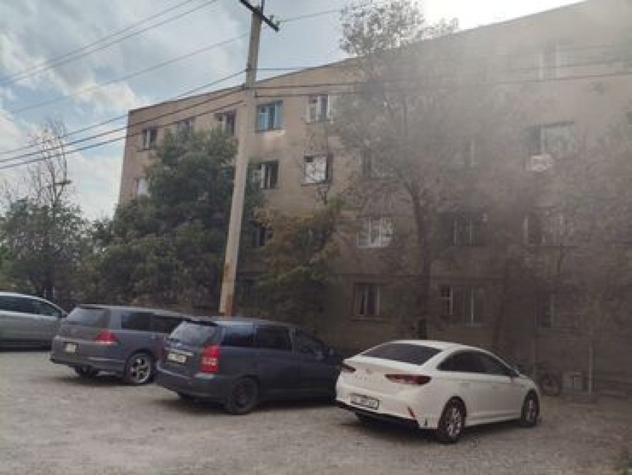 2 комнаты, 16 м², Малосемейка, 1 этаж, Старый ремонт Бишкек - изображение 5