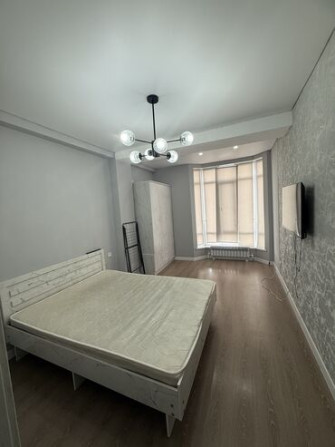 1 комната, 37 м², Элитка, 6 этаж, Дизайнерский ремонт Бишкек - изображение 3
