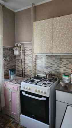 3 комнаты, 58 м², 104 серия, 2 этаж, Старый ремонт Бишкек