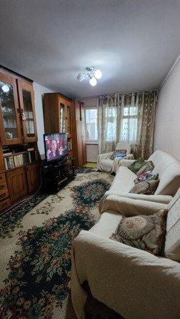 3 комнаты, 58 м², 104 серия, 2 этаж, Старый ремонт Бишкек - изображение 2