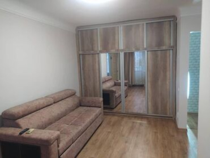 2 комнаты, 44 м², Хрущевка, 3 этаж, Евроремонт Бишкек - изображение 1