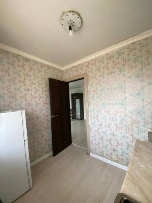 1 комната, 30 м², Хрущевка, 4 этаж, Косметический ремонт Бишкек - сүрөт 3