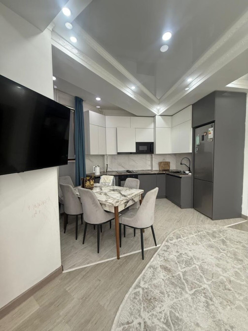 2 комнаты, 72 м², Элитка, 13 этаж, Дизайнерский ремонт Bishkek - photo 1