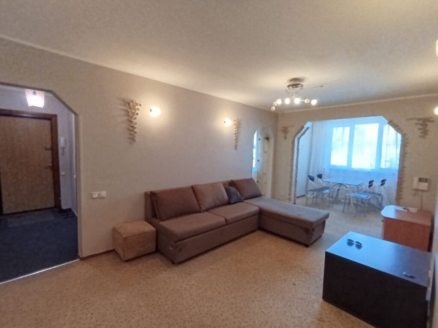 3 комнаты, 66 м², 104 серия, 1 этаж, Косметический ремонт Bishkek - photo 1