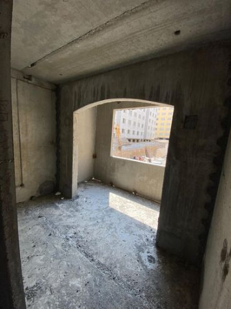 1 комната, 44 м², 107 серия, 1 этаж, ПСО (под самоотделку) Бишкек - изображение 1
