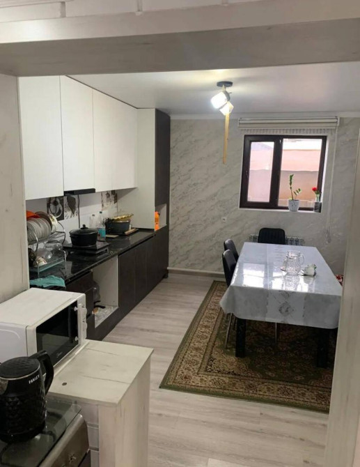 Дом, 100 м², 5 комнат, Агентство недвижимости, Евроремонт Бишкек - сүрөт 1