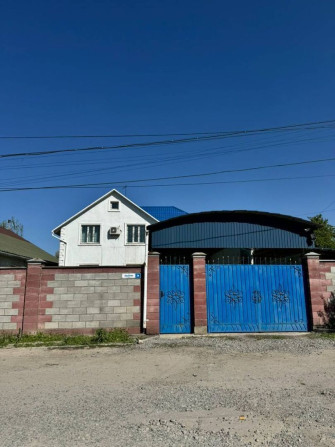 Дом, 200 м², 5 комнат, Агентство недвижимости, Косметический ремонт Бишкек - сүрөт 1