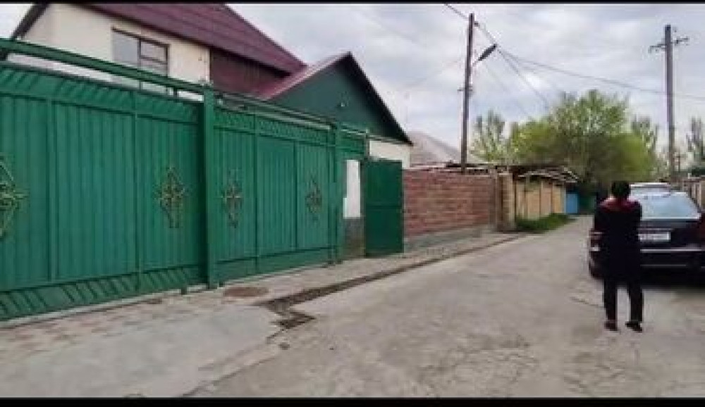 Дом, 175 м², 5 комнат, Риэлтор, Евроремонт Bishkek - photo 1