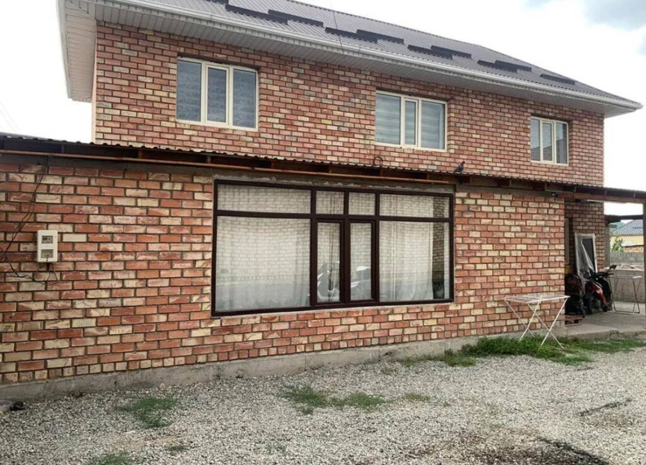 Дом, 100 м², 5 комнат, Агентство недвижимости, Евроремонт Бишкек - изображение 1