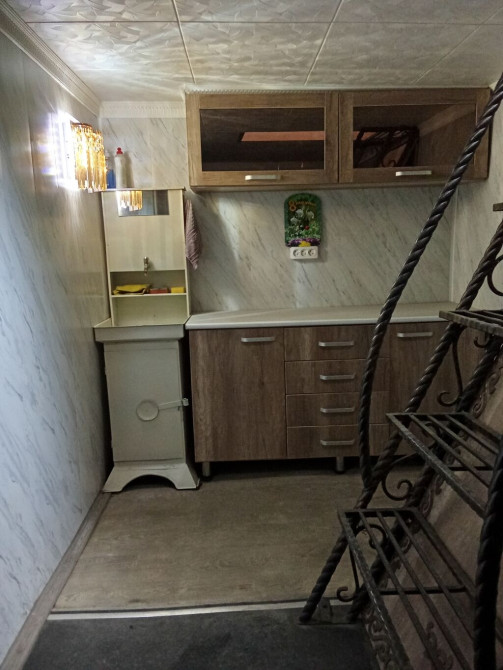 44 м², Кирпичный | Смотровая яма, Охрана, Подвал, погреб Bishkek - photo 1