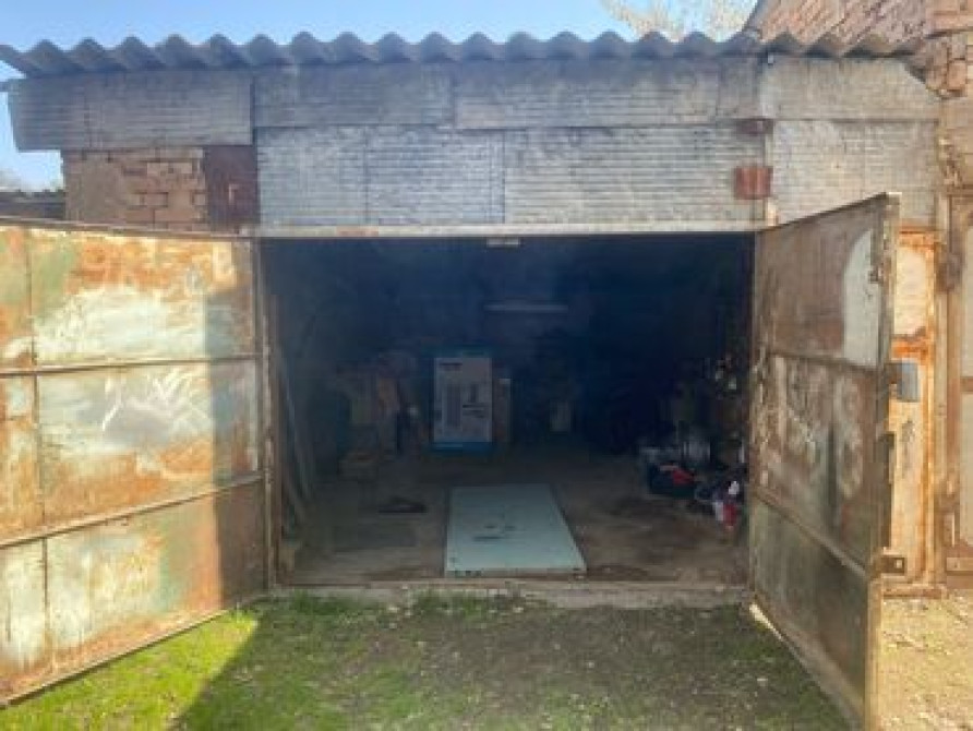 32 м², Кирпичный | Смотровая яма Bishkek - photo 3