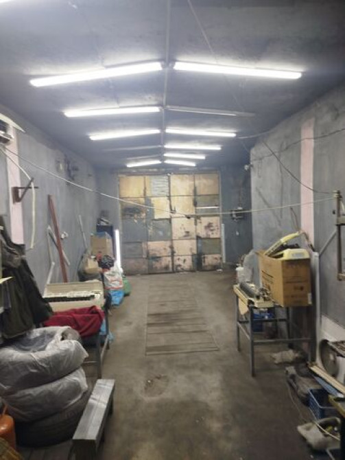 35 м², Кирпичный | Смотровая яма, Охрана, Подвал, погреб Бишкек - сүрөт 4