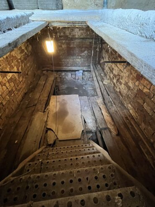 24 м², Металлический, Бетонный, Кирпичный | Подвал, погреб, Смотровая яма Бишкек - сүрөт 1