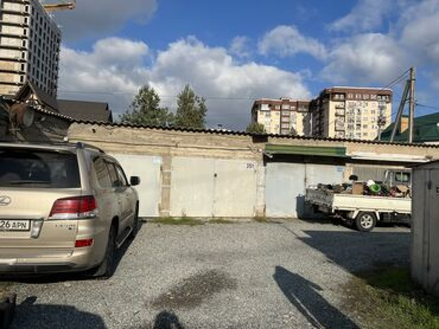 36 м², Кирпичный | Охрана, Подвал, погреб, Смотровая яма Бишкек - изображение 2