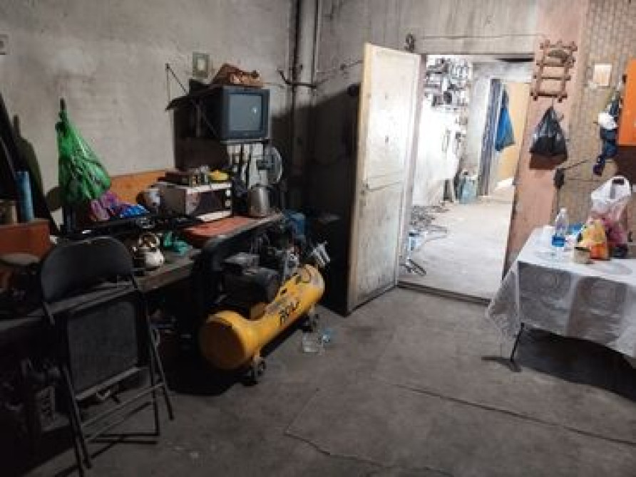 120 м², Кирпичный | Смотровая яма, Охрана, Подвал, погреб Бишкек - сүрөт 2