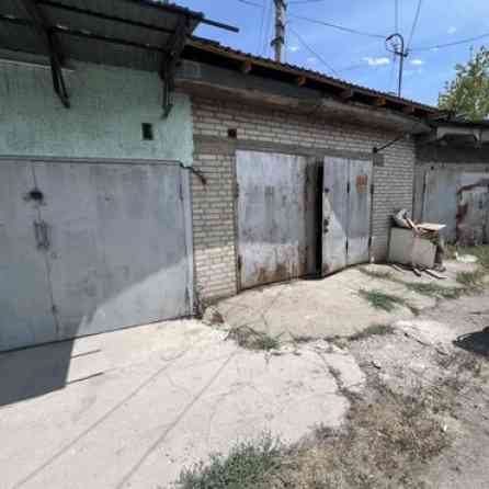 55 м², Кирпичный, Бетонный Бишкек