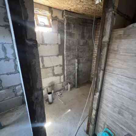 55 м², Кирпичный, Бетонный Бишкек