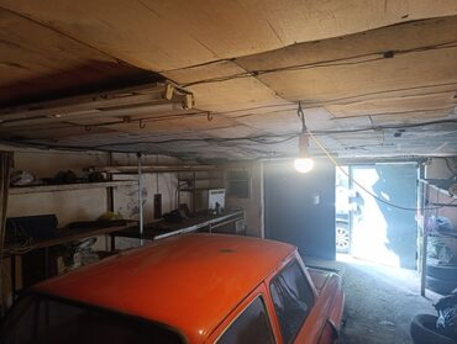 24 м², Кирпичный, Бетонный | Смотровая яма, Охрана, Подвал, погреб Бишкек - сүрөт 3