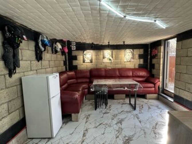 40 м², Кирпичный, Бетонный | Охрана, Смотровая яма, Подвал, погреб Бишкек - изображение 2