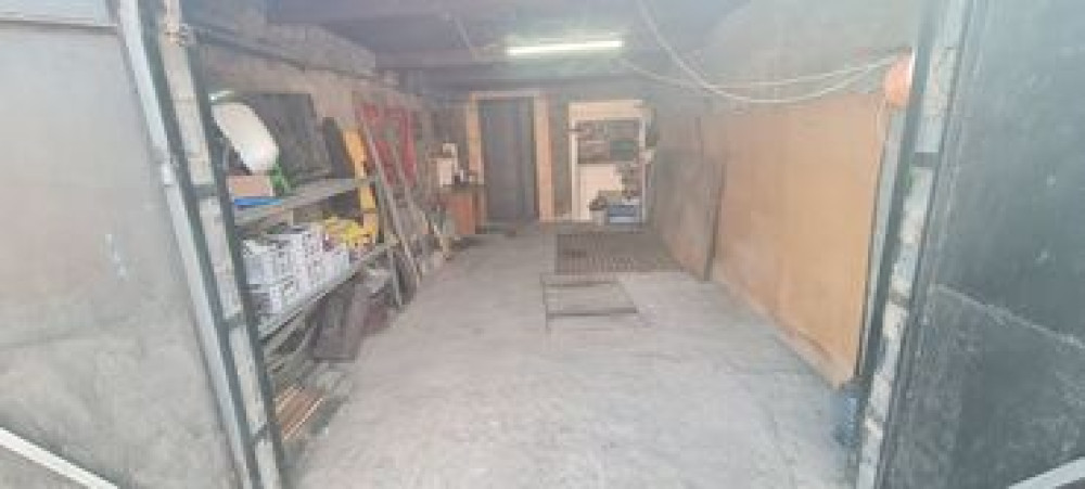 40 м², Кирпичный, Бетонный | Охрана, Смотровая яма, Подвал, погреб Bishkek - photo 3