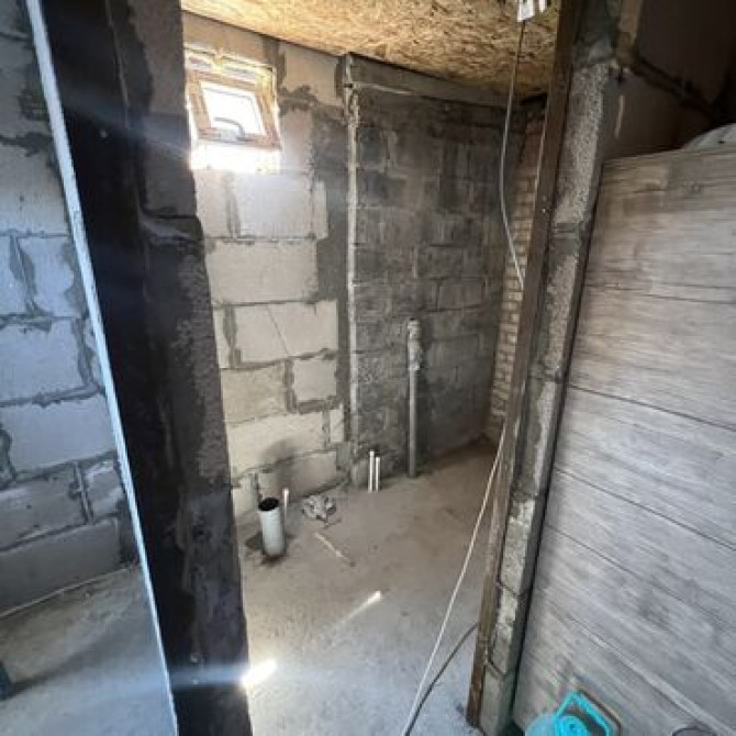 55 м², Кирпичный, Бетонный Бишкек - сүрөт 3