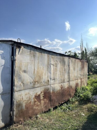Срочно продается Гараж, длинна 6 метров, ширина 3 метра, состояние как Бишкек - изображение 8