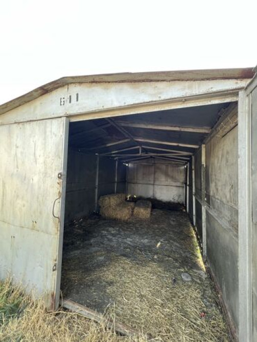 Срочно продается Гараж, длинна 6 метров, ширина 3 метра, состояние как Бишкек - сүрөт 3